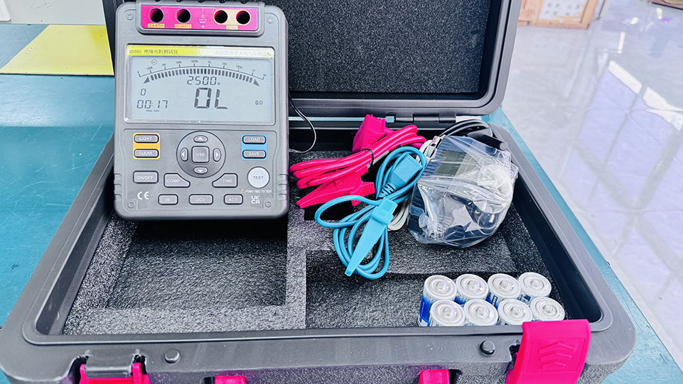 武漢凱迪正大電氣有限公司向河北省計(jì)量監(jiān)督檢測(cè)研究院成功供貨 KD305 絕緣電阻測(cè)試儀等設(shè)備