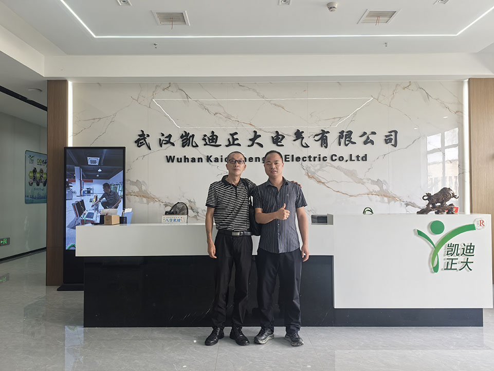 河南王總蒞臨武漢凱迪正大電氣有限公司 共探電纜故障測(cè)試儀發(fā)展新機(jī)遇